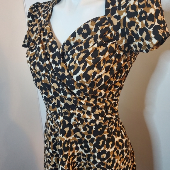 NWOT Leota Sweetheart Dress in Leopard S - Picture 3 of 7